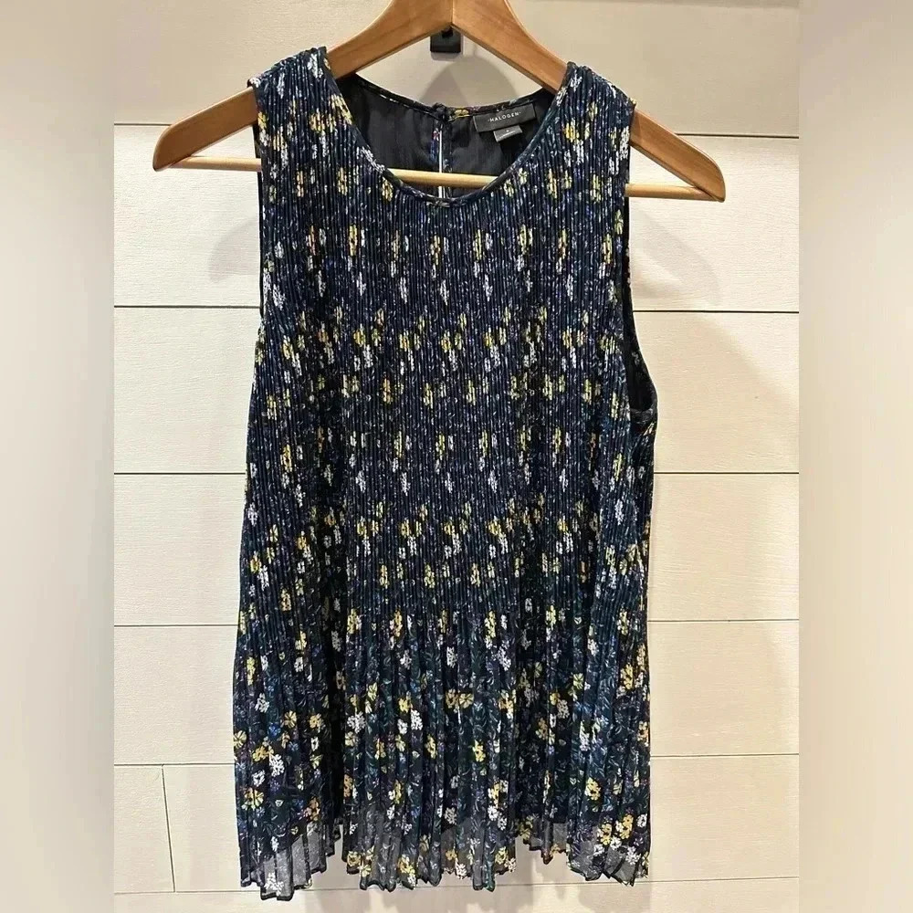 Halogen Crinkle Babydoll Sleeveless Blouse- Size Small